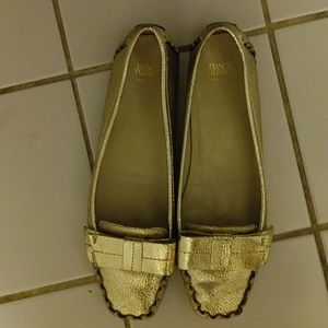 Frances Valentine Mocassins Metallic Gold with crackled bow sz 10